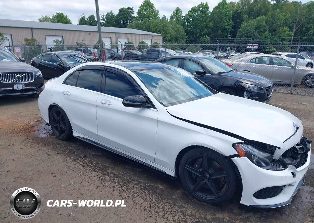 2016 Mercedes-Benz C 300 Sport 4Matic – zdjęcie 1 z 17
