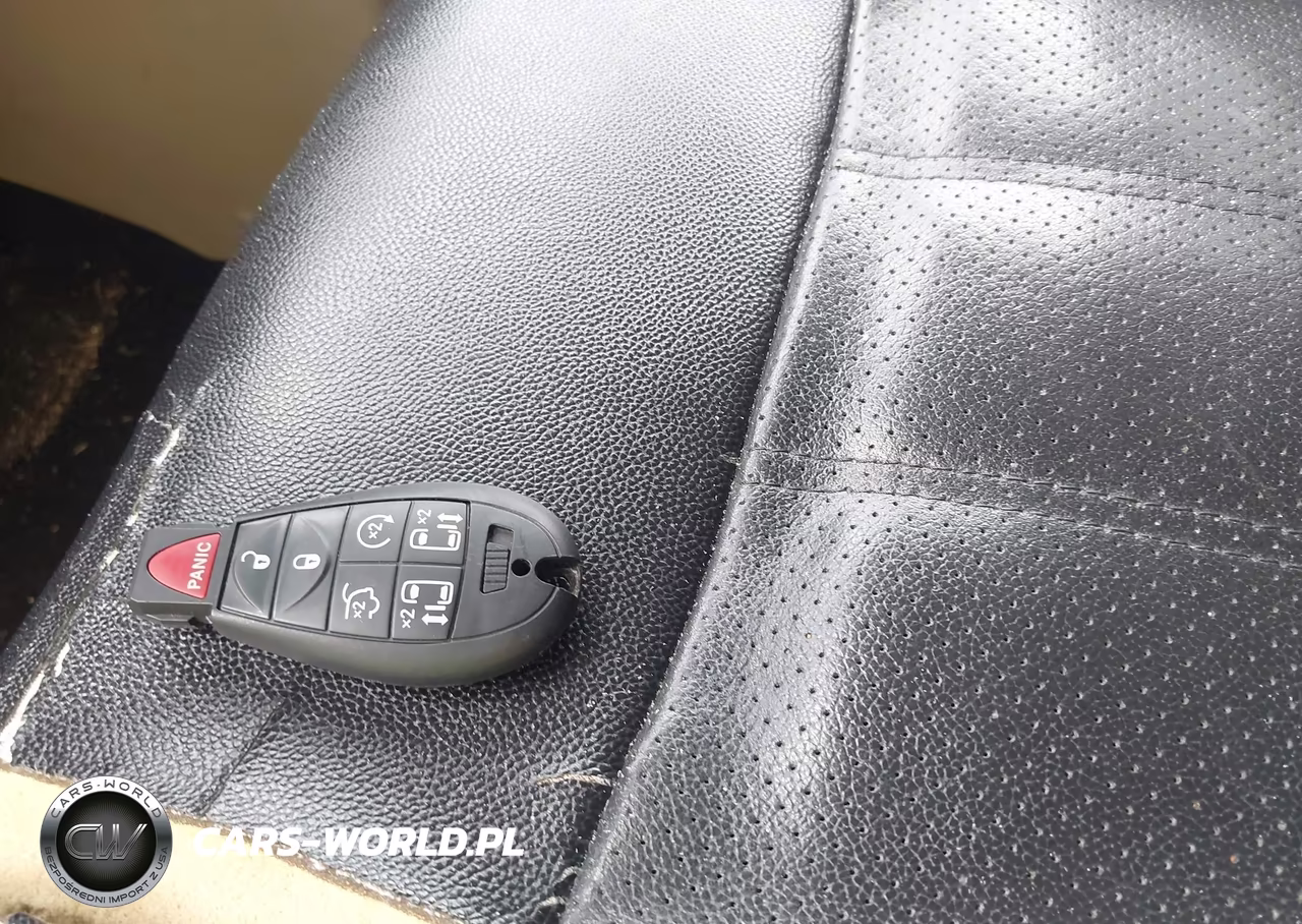 2013 Chrysler Town & Country Touring-L VIN:2C4RC1CG2DR588766 - 11