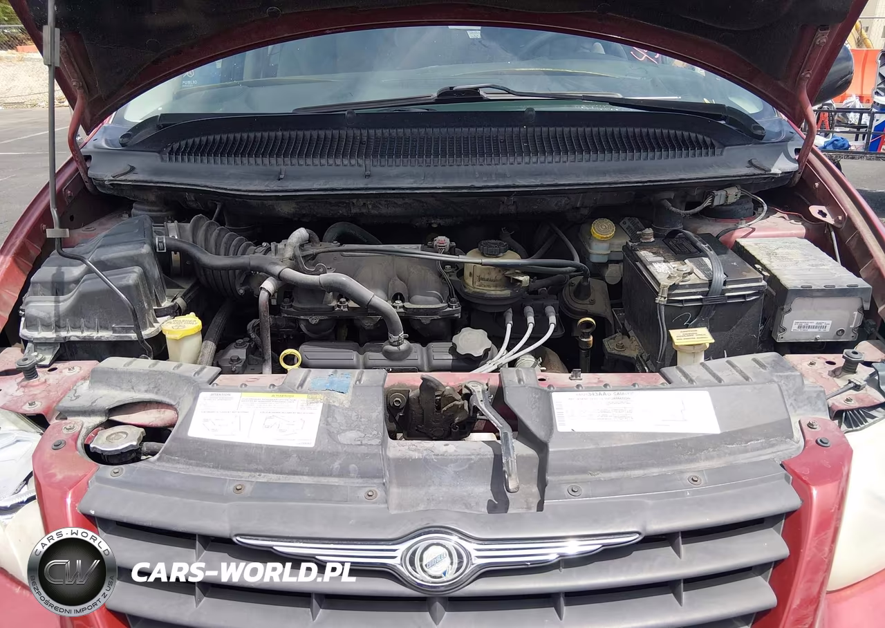 2005 Chrysler Town & Country VIN:1C4GP45R35B282560 - 10