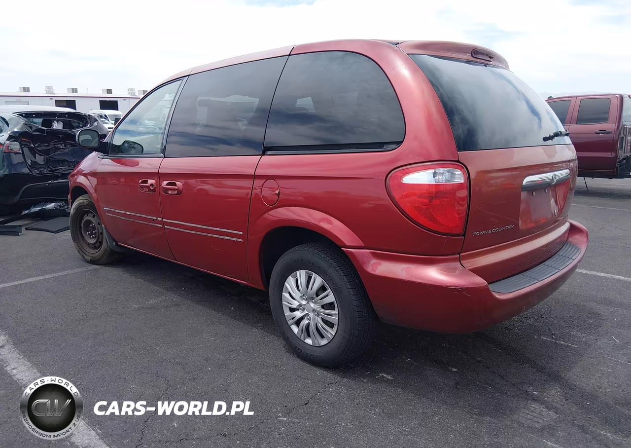2005 Chrysler Town & Country VIN:1C4GP45R35B282560 - 3