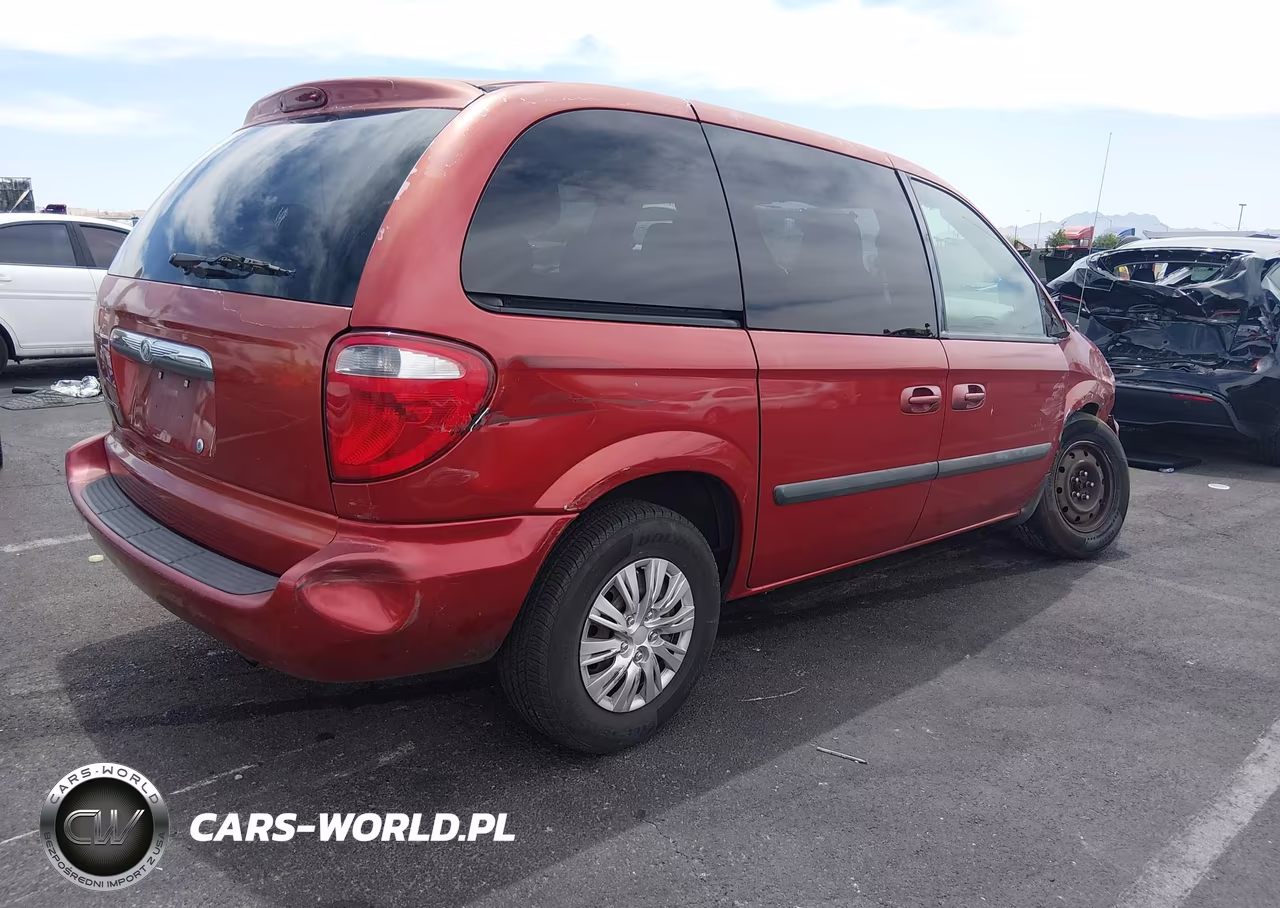 2005 Chrysler Town & Country VIN:1C4GP45R35B282560 - 4