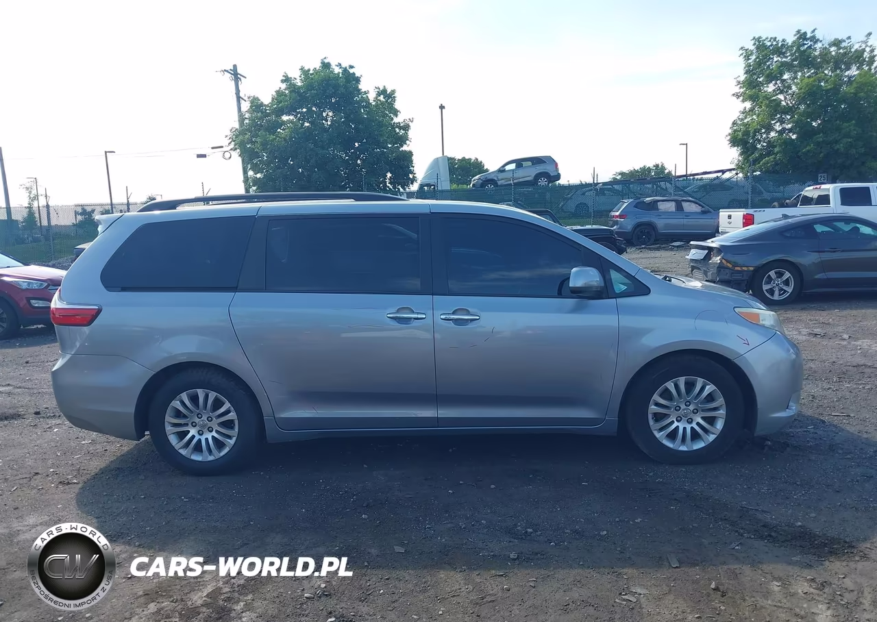 2015 Toyota Sienna Xle 8 Passenger VIN:5TDYK3DC1FS548596 - 13