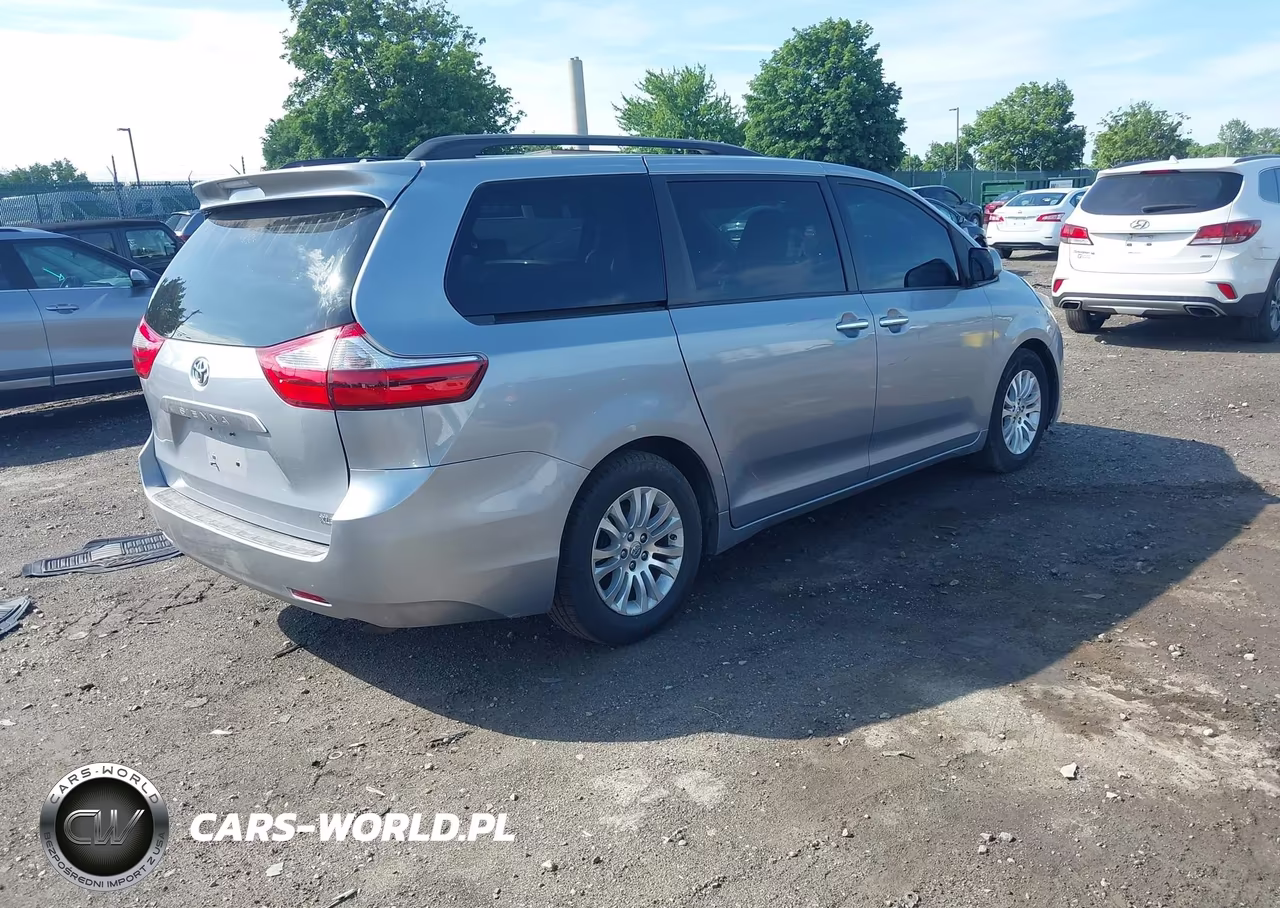 2015 Toyota Sienna Xle 8 Passenger VIN:5TDYK3DC1FS548596 - 4