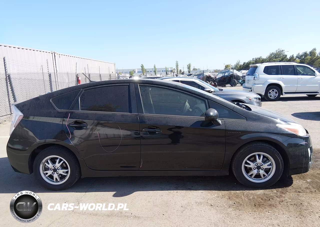 2011 Toyota Prius Three VIN:JTDKN3DU6B1407021 - 13
