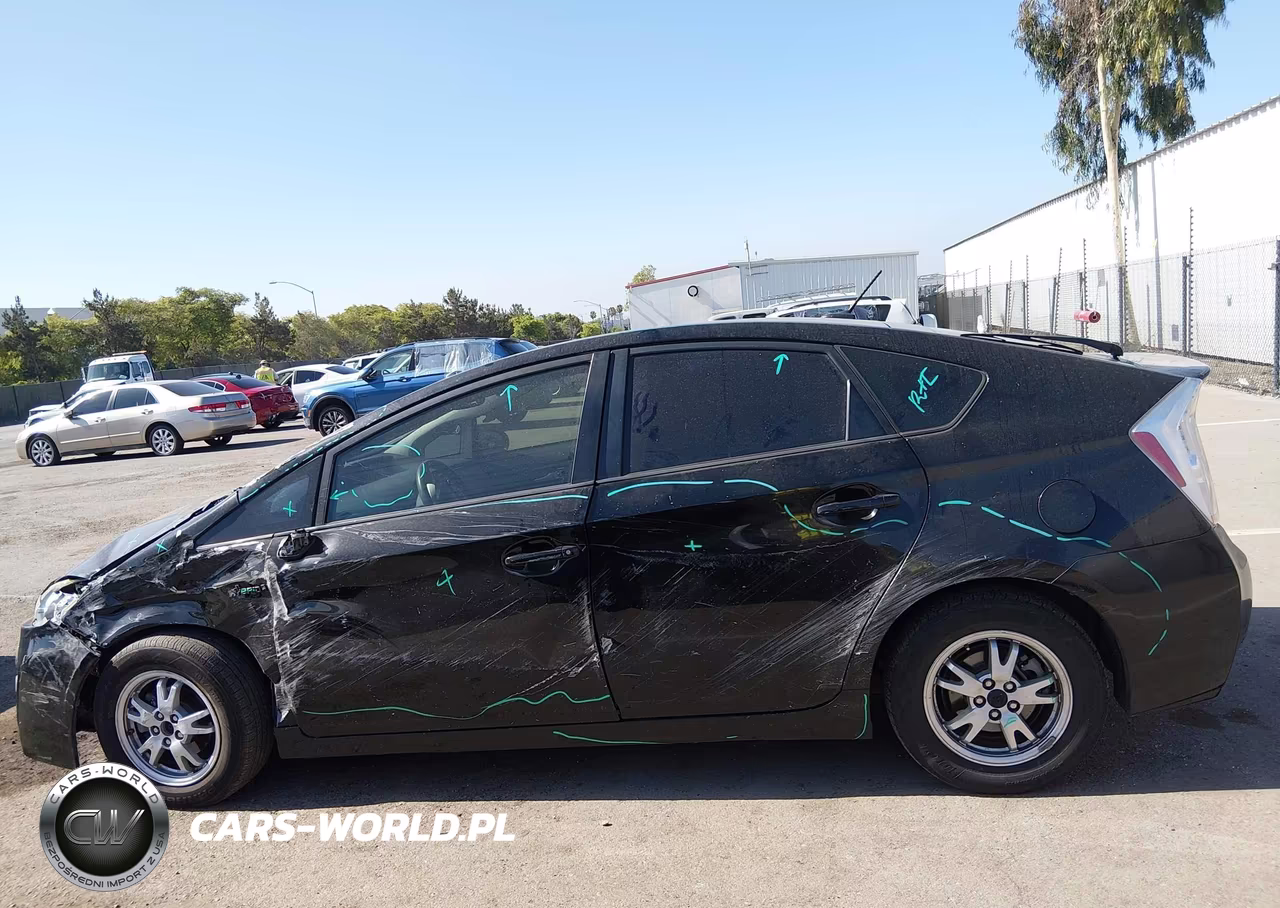 2011 Toyota Prius Three VIN:JTDKN3DU6B1407021 - 14