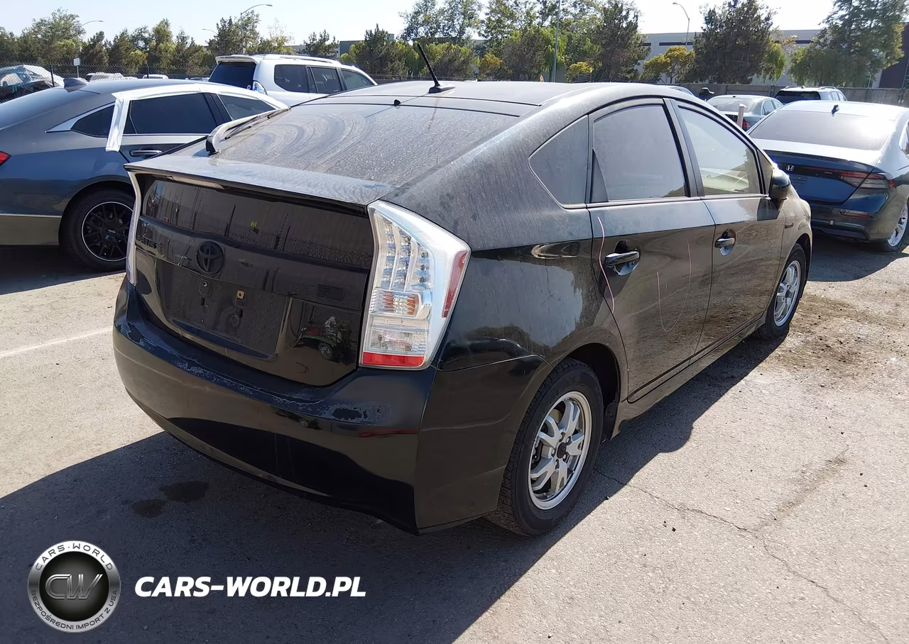 2011 Toyota Prius Three VIN:JTDKN3DU6B1407021 - 4