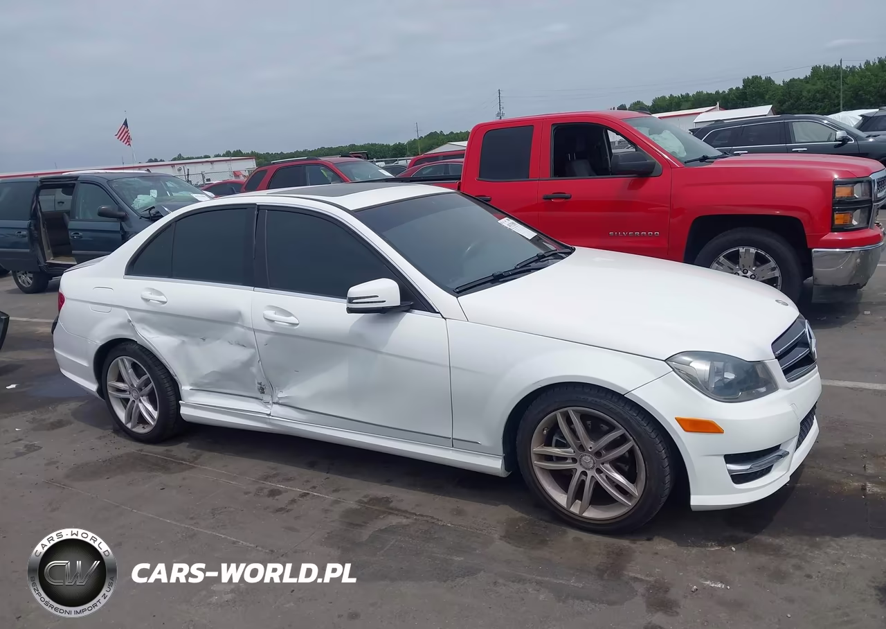 2014 Mercedes-Benz C 250 Sport VIN:WDDGF4HB7EG226812 - 13