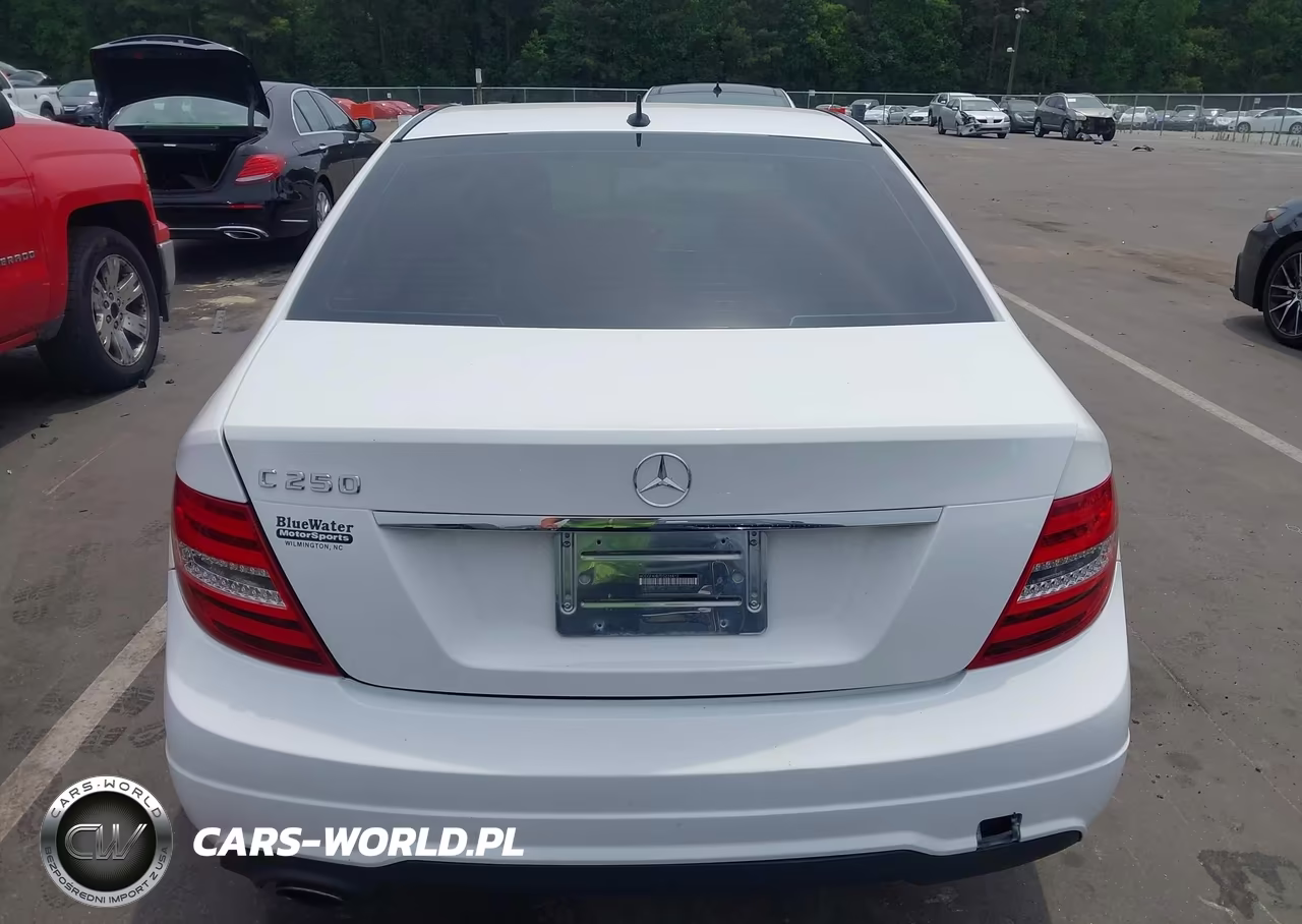 2014 Mercedes-Benz C 250 Sport VIN:WDDGF4HB7EG226812 - 16