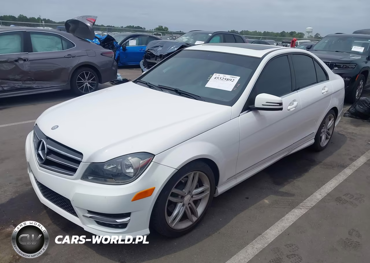 2014 Mercedes-Benz C 250 Sport VIN:WDDGF4HB7EG226812 - 2