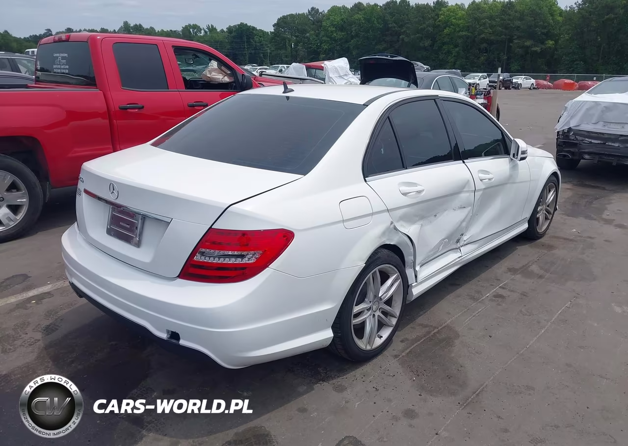 2014 Mercedes-Benz C 250 Sport VIN:WDDGF4HB7EG226812 - 4