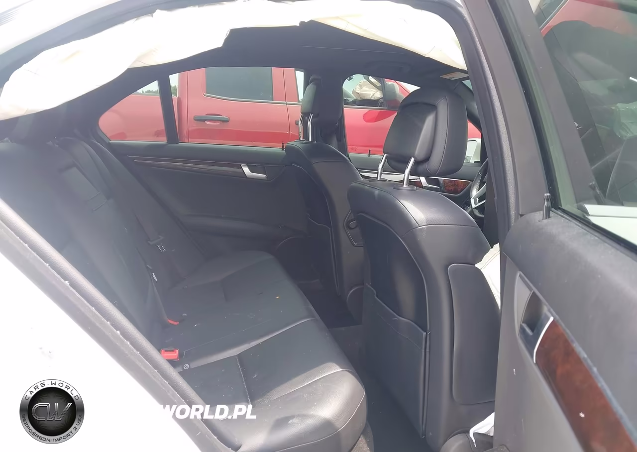 2014 Mercedes-Benz C 250 Sport VIN:WDDGF4HB7EG226812 - 8