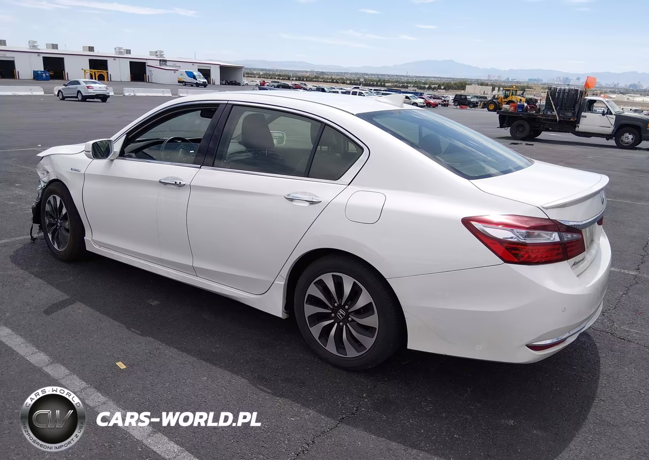 2017 Honda Accord Hybrid Touring VIN:JHMCR6F76HC008493 - 3