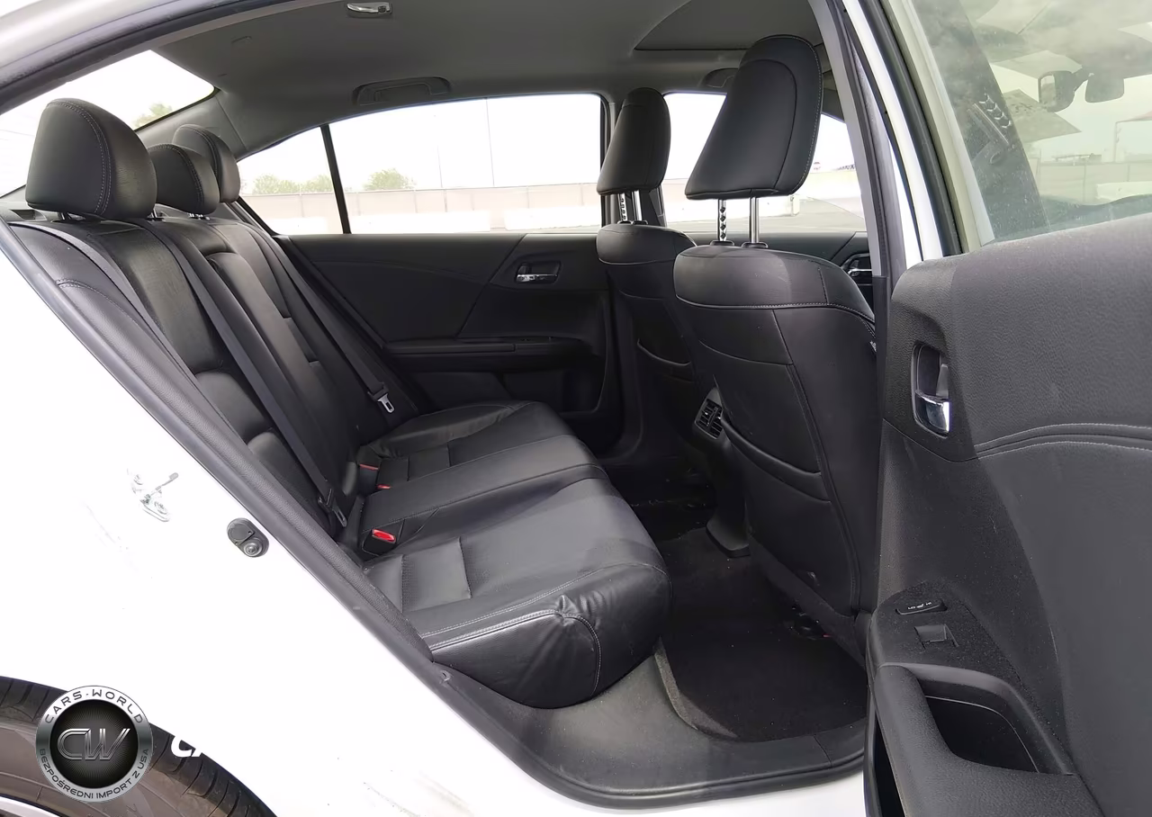 2017 Honda Accord Hybrid Touring VIN:JHMCR6F76HC008493 - 8
