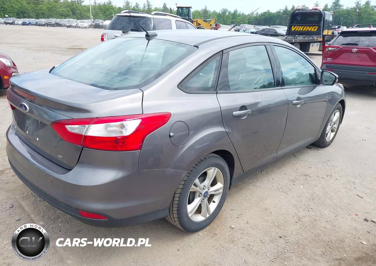2013 Ford Focus Se VIN:1FADP3F27DL326041 - 4