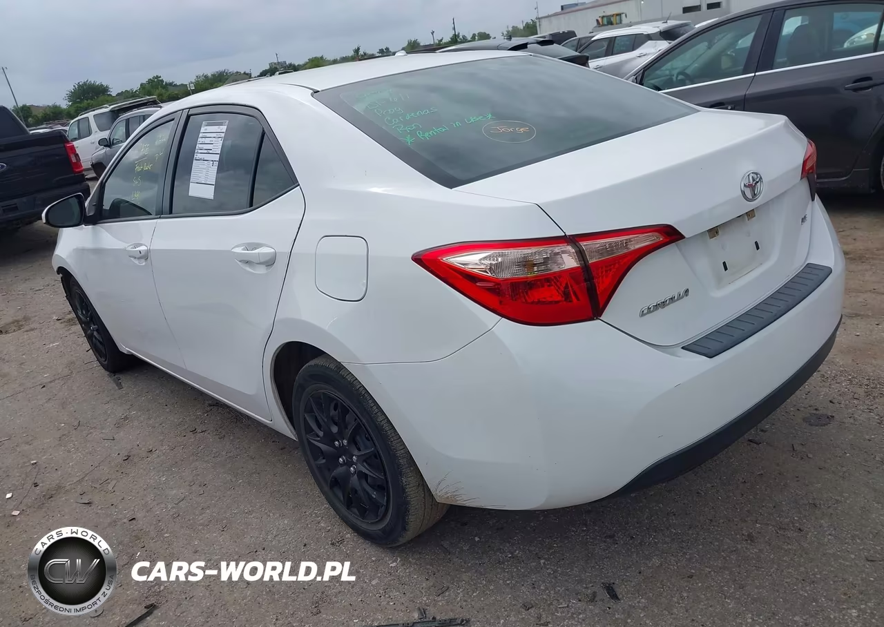 2017 Toyota Corolla Le VIN:5YFBURHE8HP702215 - 3