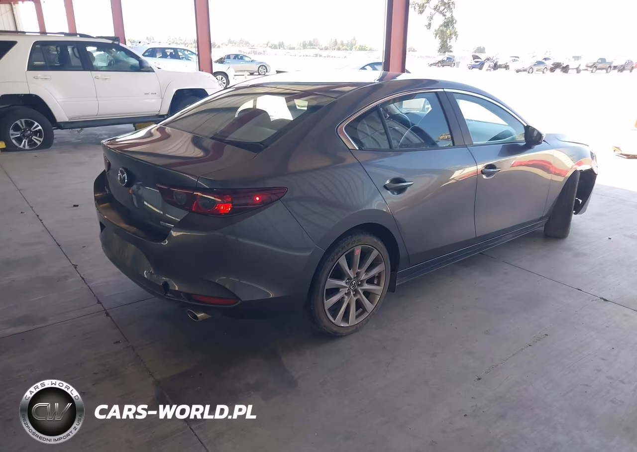 2020 Mazda Mazda3 Select Package VIN:JM1BPACLXL1170493 - 4