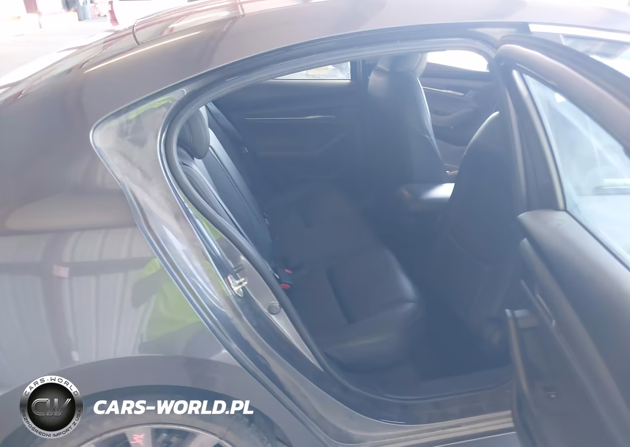 2020 Mazda Mazda3 Select Package VIN:JM1BPACLXL1170493 - 8