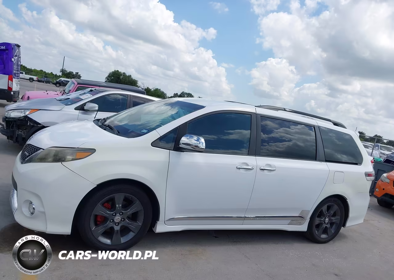 2011 Toyota Sienna Se VIN:5TDXK3DC5BS063318 - 15