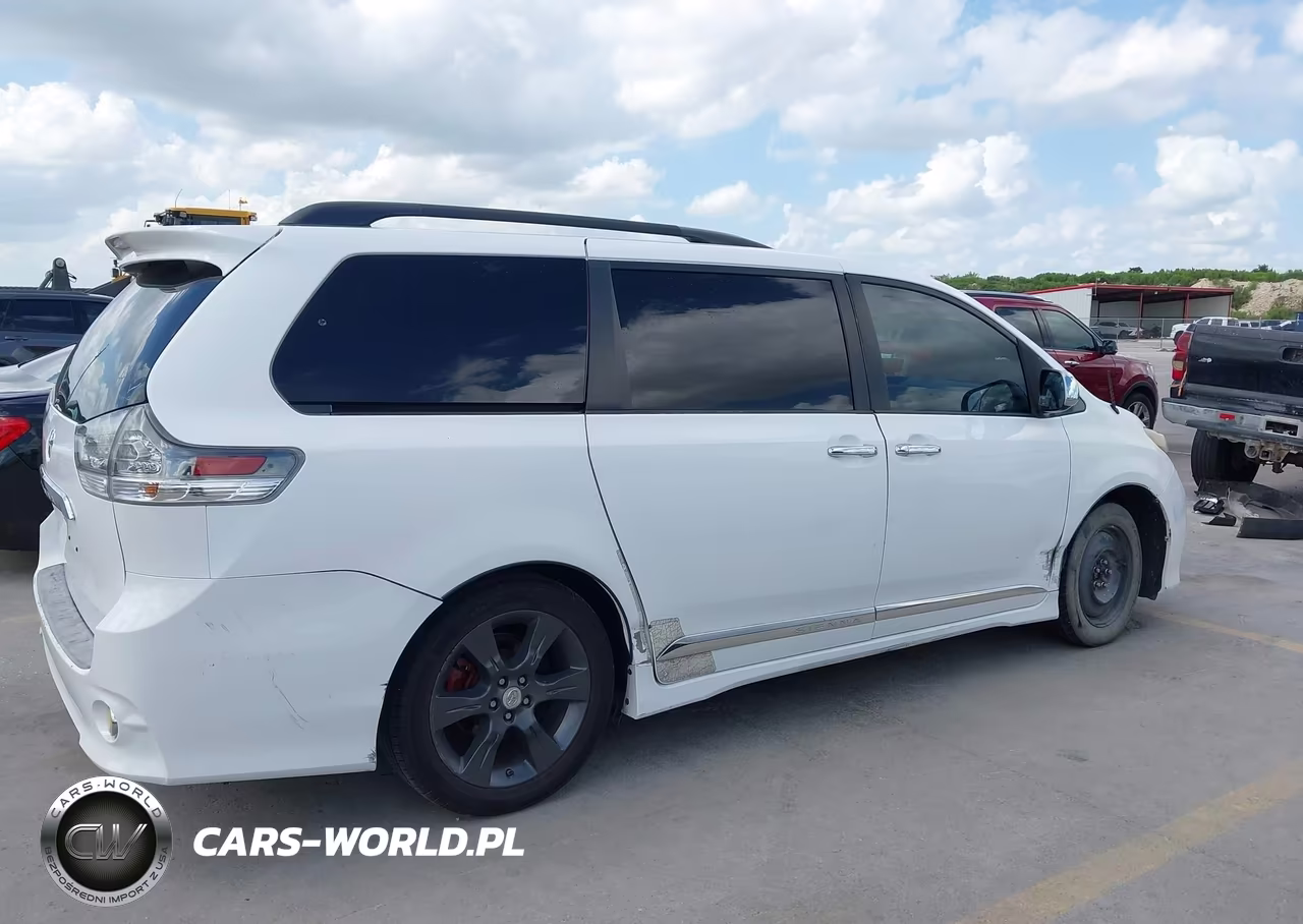 2011 Toyota Sienna Se VIN:5TDXK3DC5BS063318 - 6