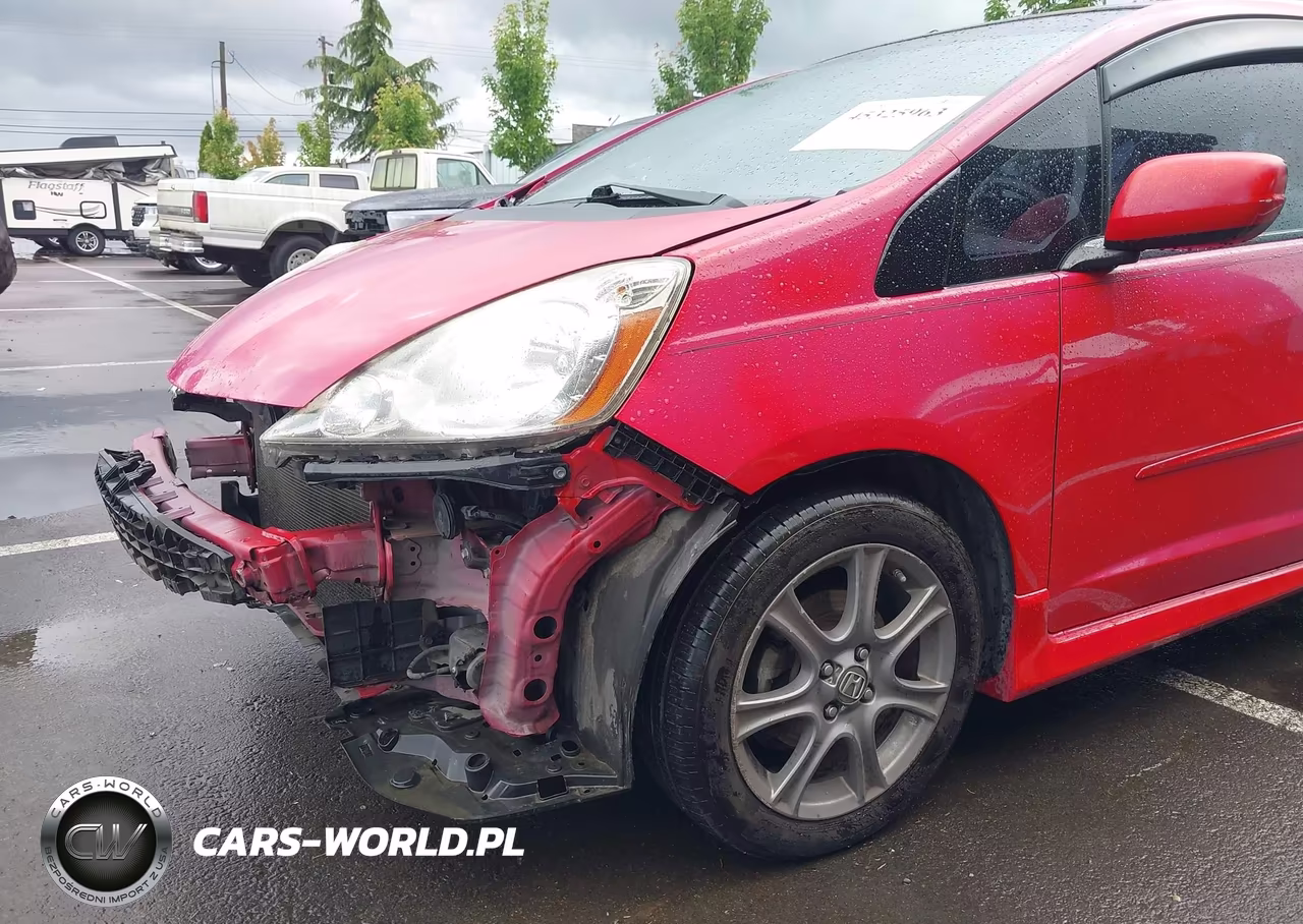 2010 Honda Fit Sport VIN:JHMGE8G48AC007168 - 13