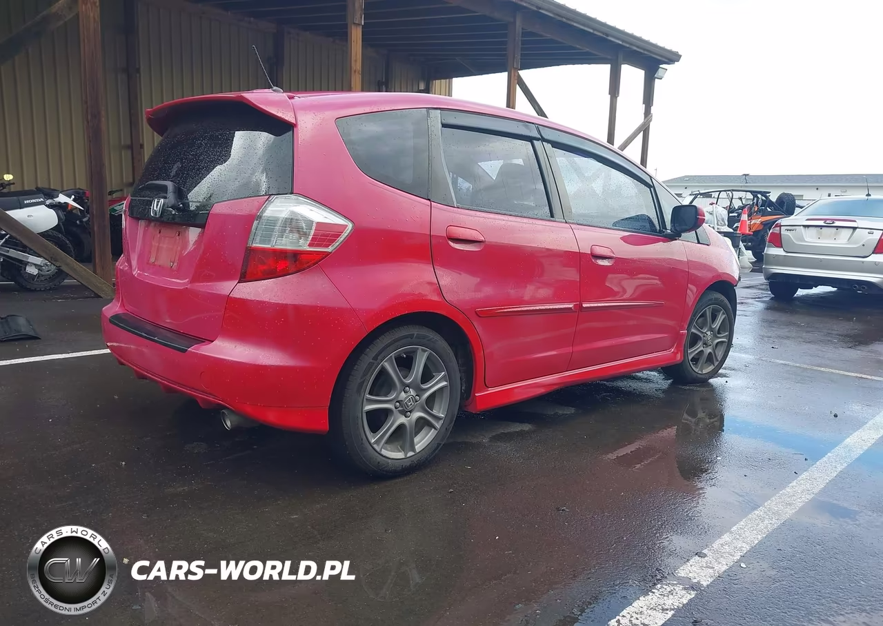 2010 Honda Fit Sport VIN:JHMGE8G48AC007168 - 4