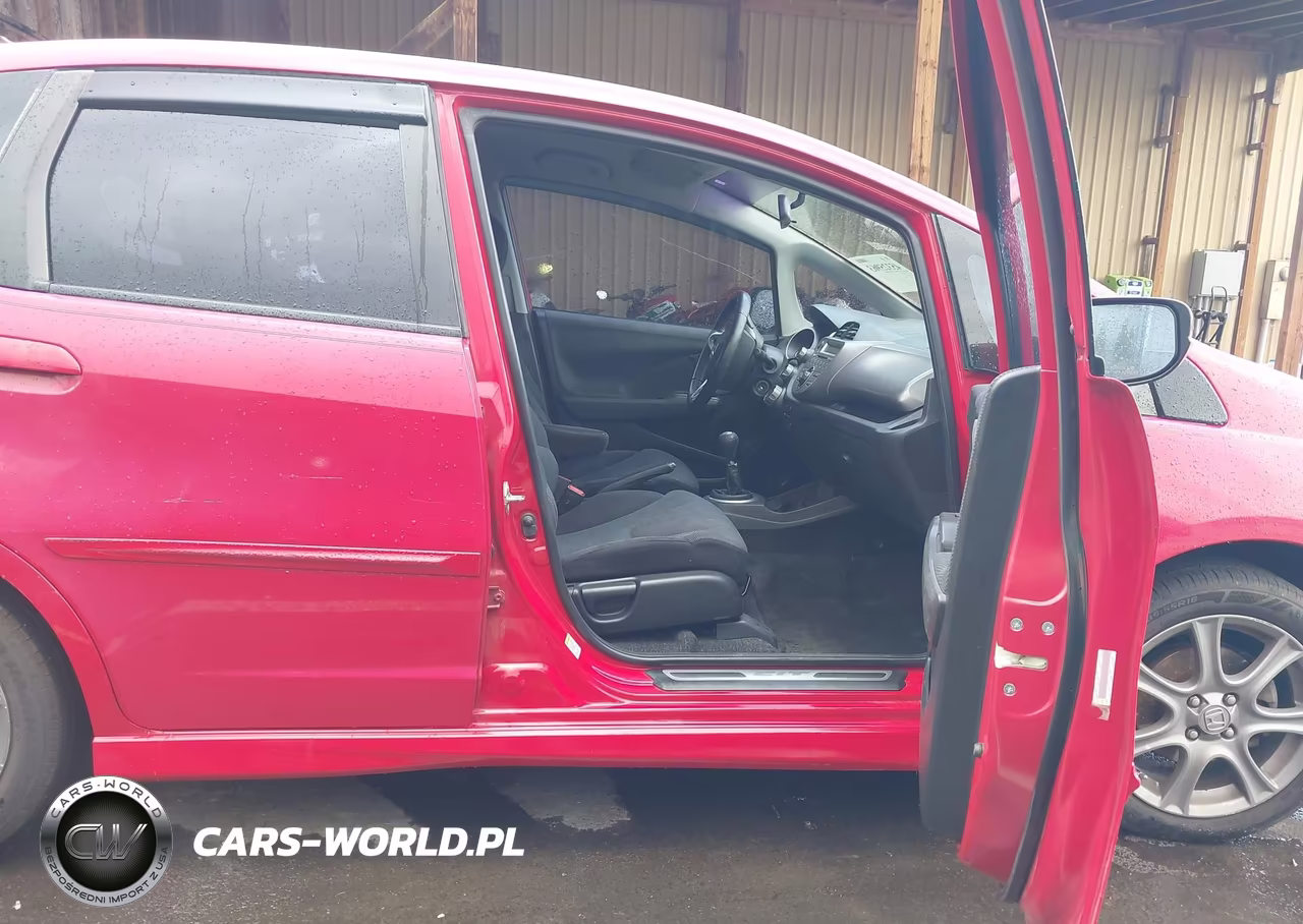 2010 Honda Fit Sport VIN:JHMGE8G48AC007168 - 5
