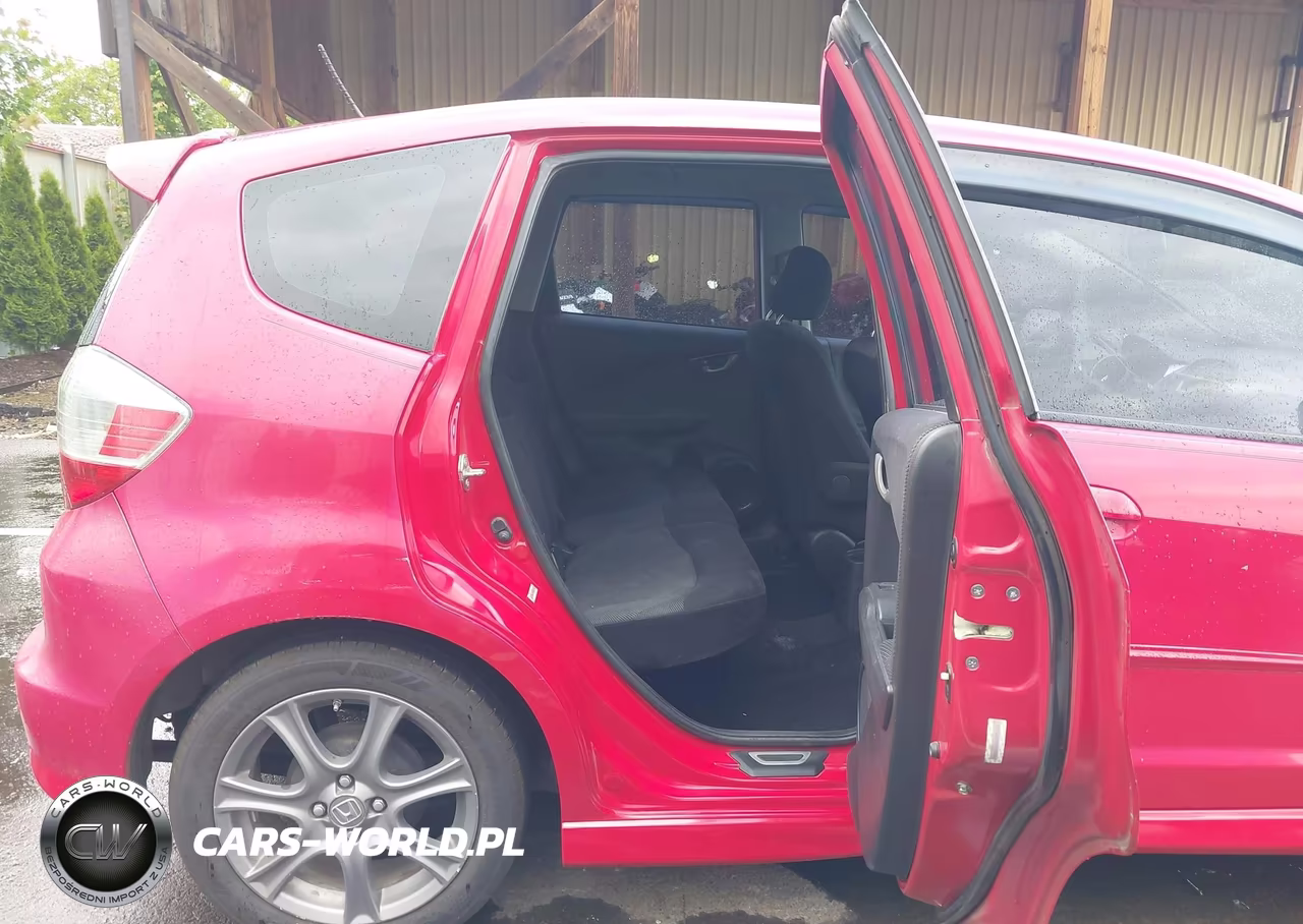 2010 Honda Fit Sport VIN:JHMGE8G48AC007168 - 8