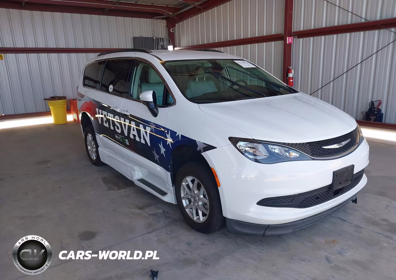 2021 Chrysler Voyager Lxi