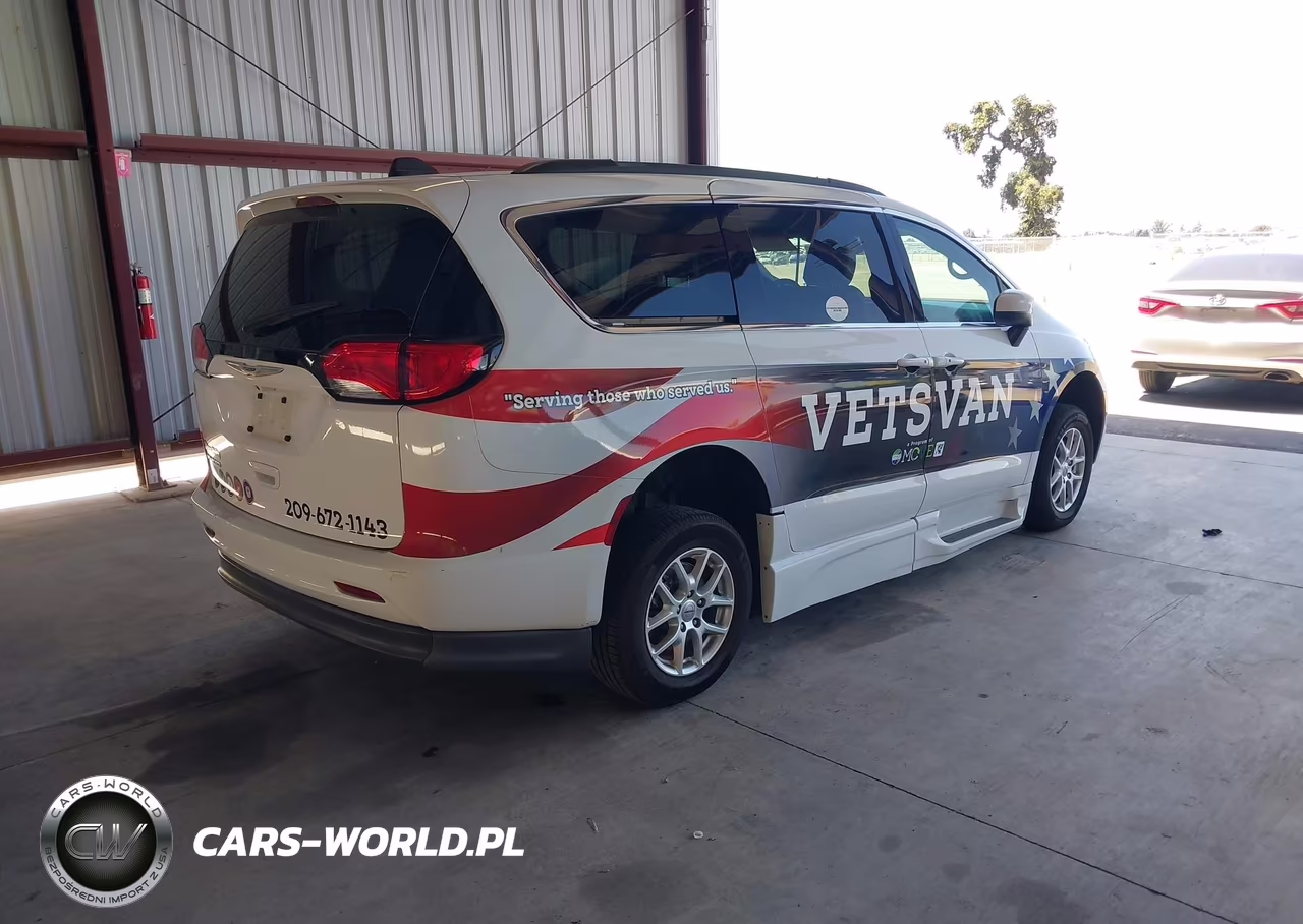 2021 Chrysler Voyager Lxi VIN:2C4RC1DG7MR564932 - 4