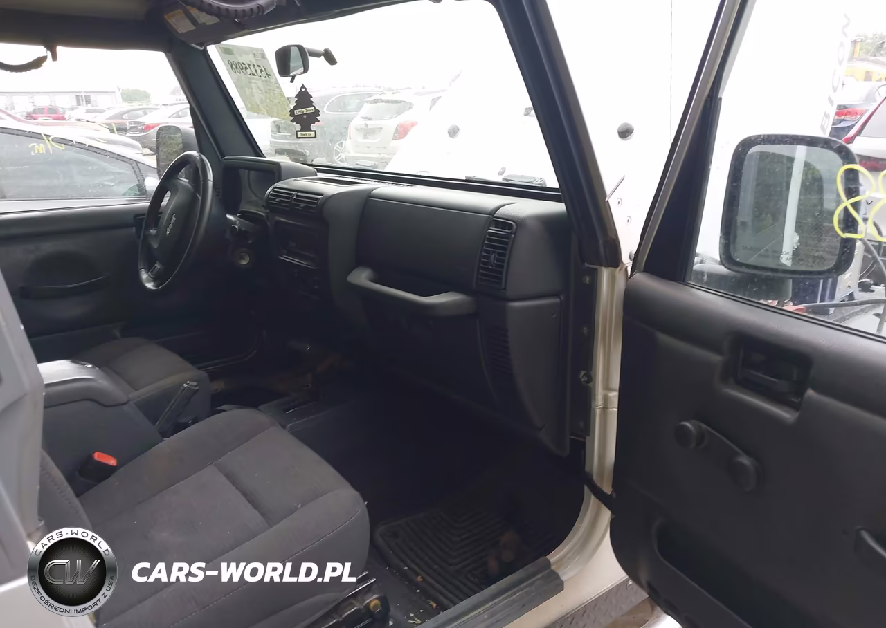 2005 Jeep Wrangler Rubicon VIN:1J4FA69S45P318002 - 5