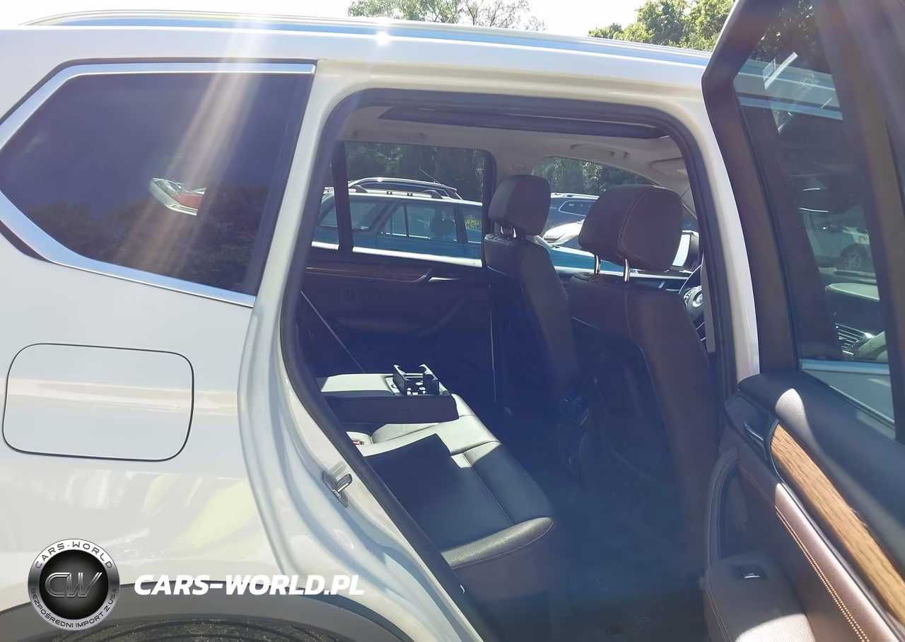 2015 BMW X3 xDrive28I VIN:5UXWX9C50F0D60428 - 8