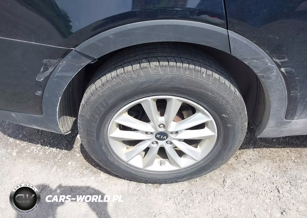 2019 Kia Sorento 2.4L Lx VIN:5XYPGDA39KG525176 - 17