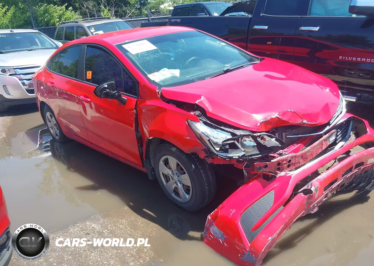 2017 Chevrolet Cruze Ls Auto – zdjęcie 1 z 11