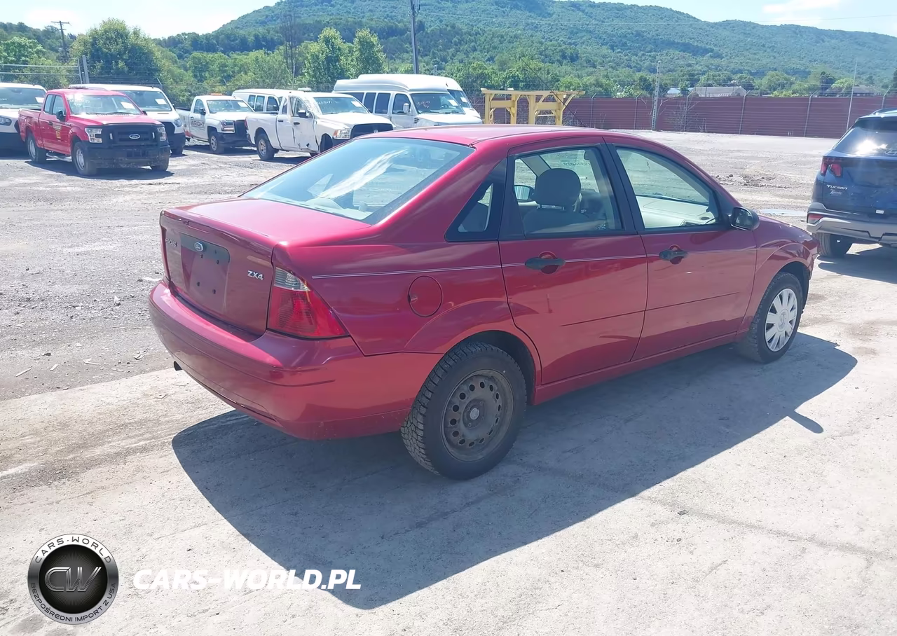 2005 Ford Focus Zx4 VIN:1FAFP34N85W181047 - 4