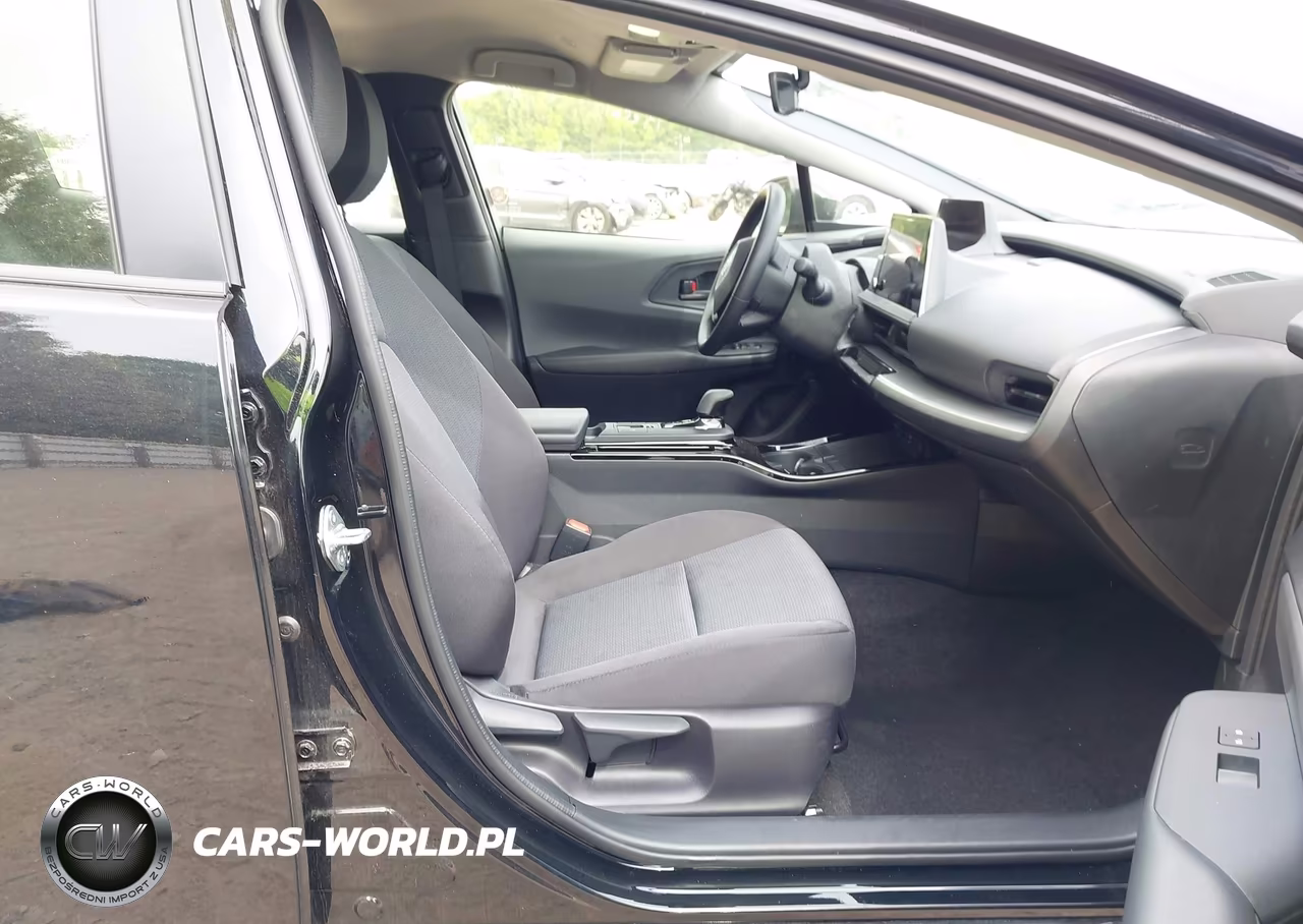 2025 Toyota Prius Le VIN:JTDACAAU1S3060664 - 5