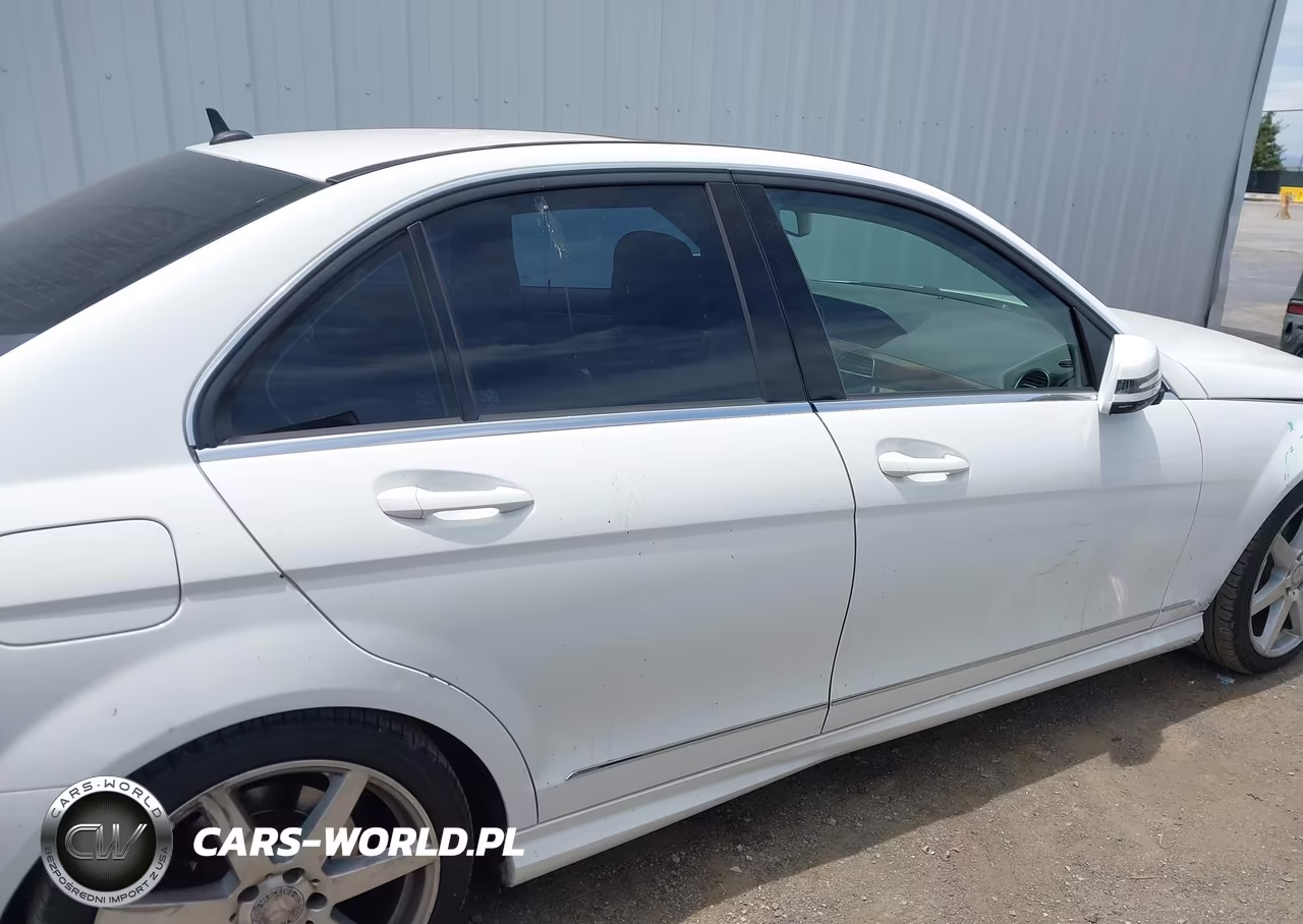 2014 Mercedes-Benz C 250 Sport VIN:WDDGF4HB0EA943104 - 14