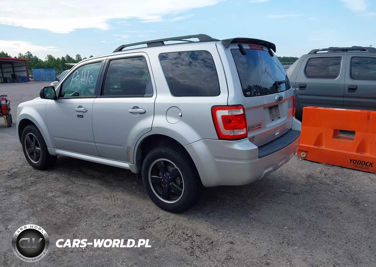2010 Ford Escape Xlt VIN:1FMCU0D71AKD24794 - 3