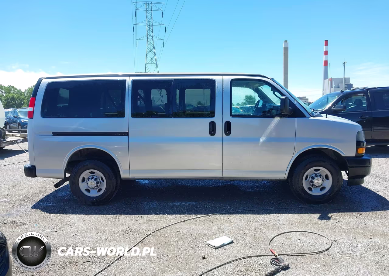 2019 Chevrolet Express 2500 Ls VIN:1GAWGEFG5K1332318 - 13
