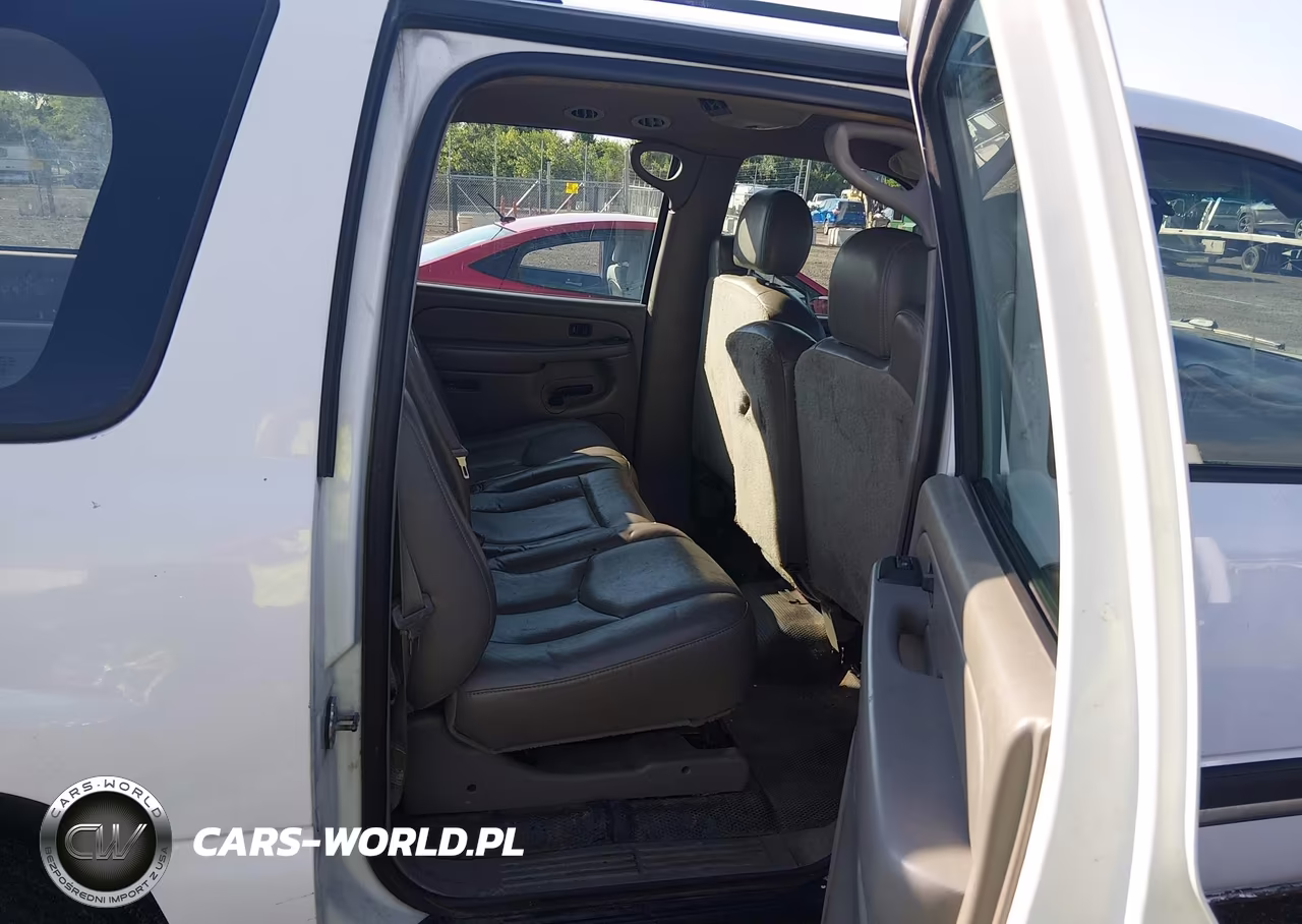 2005 Chevrolet Suburban 1500 Ls VIN:1GNEC16Z95J242559 - 8