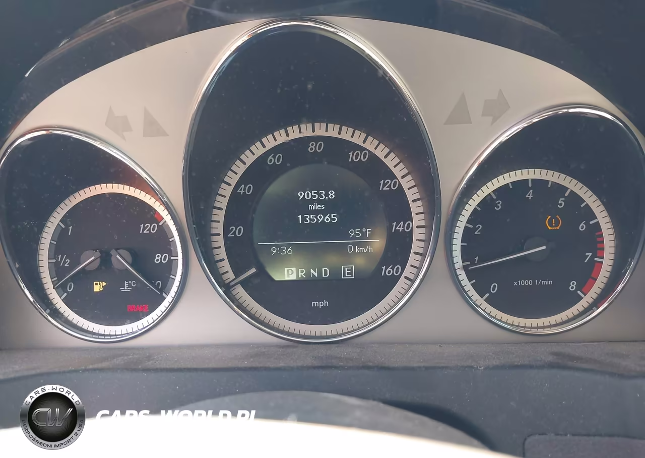 2011 Mercedes-Benz C 300 Sport VIN:WDDGF5EBXBR136953 - 7