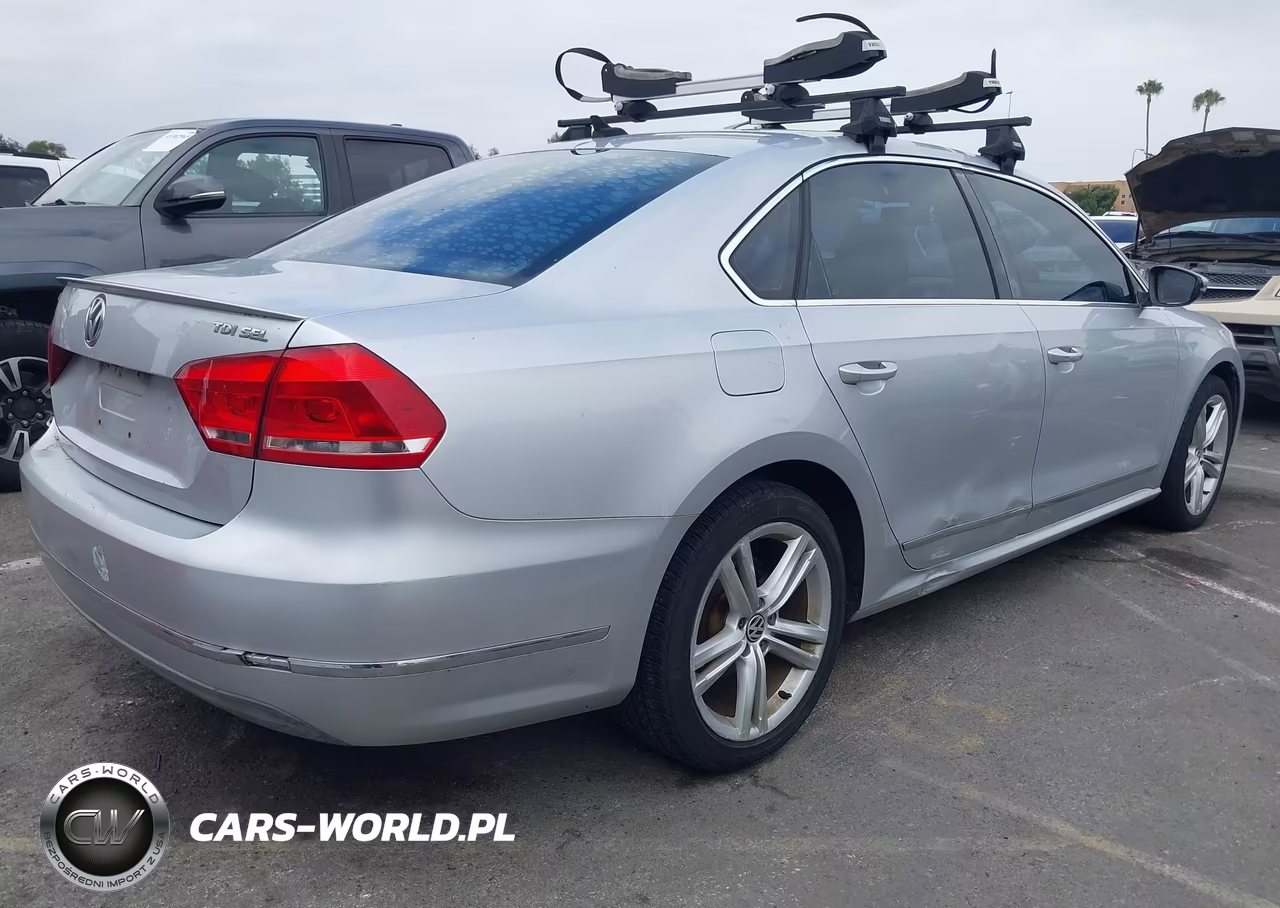 2012 Volkswagen Passat 2.0L Tdi Sel Premium VIN:1VWCN7A37CC083300 - 4