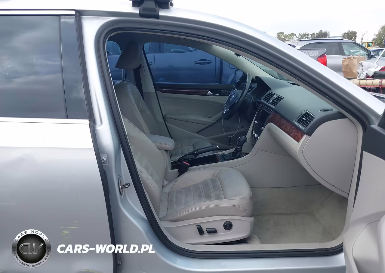 2012 Volkswagen Passat 2.0L Tdi Sel Premium VIN:1VWCN7A37CC083300 - 5