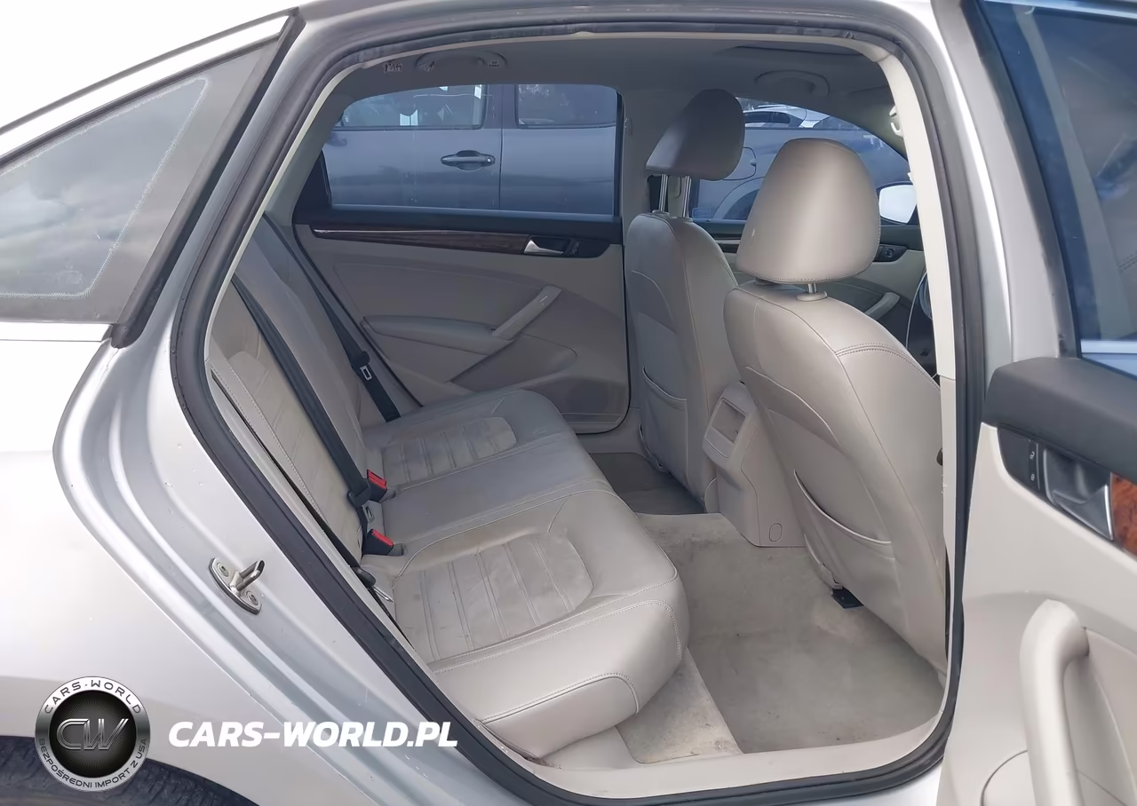 2012 Volkswagen Passat 2.0L Tdi Sel Premium VIN:1VWCN7A37CC083300 - 8