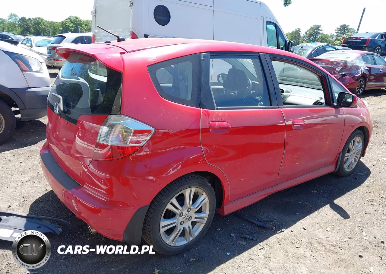 2011 Honda Fit Sport VIN:JHMGE8H57BC017831 - 4