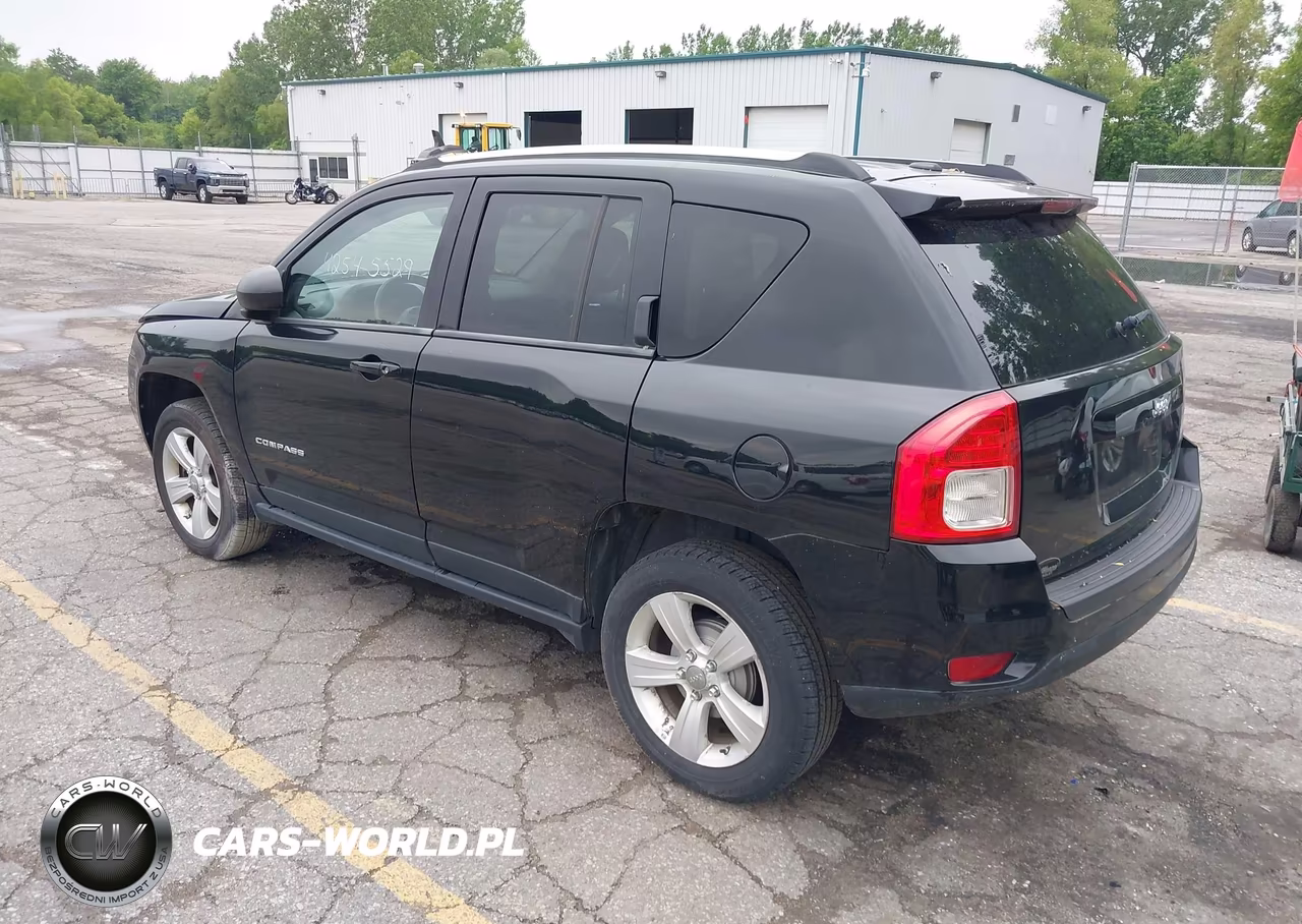 2012 Jeep Compass Latitude VIN:1C4NJCEB3CD616593 - 3