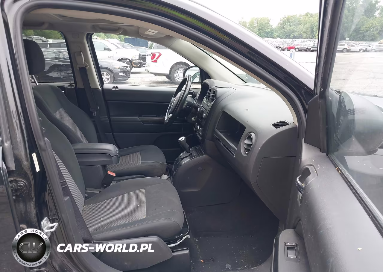 2012 Jeep Compass Latitude VIN:1C4NJCEB3CD616593 - 5