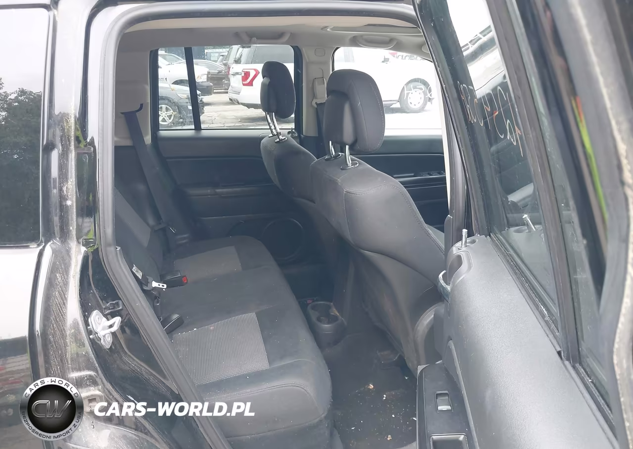 2012 Jeep Compass Latitude VIN:1C4NJCEB3CD616593 - 8