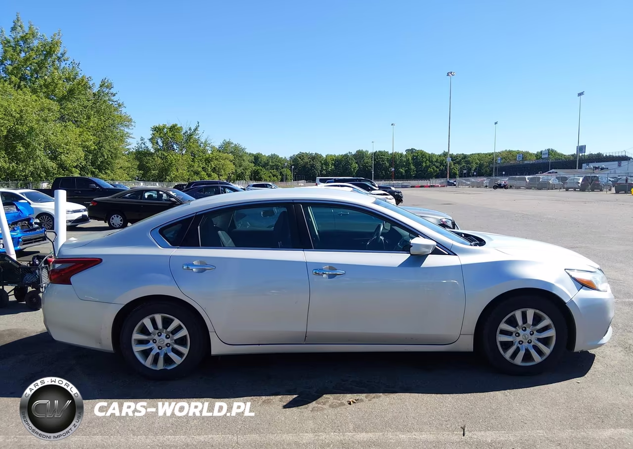 2018 Nissan Altima 2.5 S VIN:1N4AL3AP5JC119399 - 13