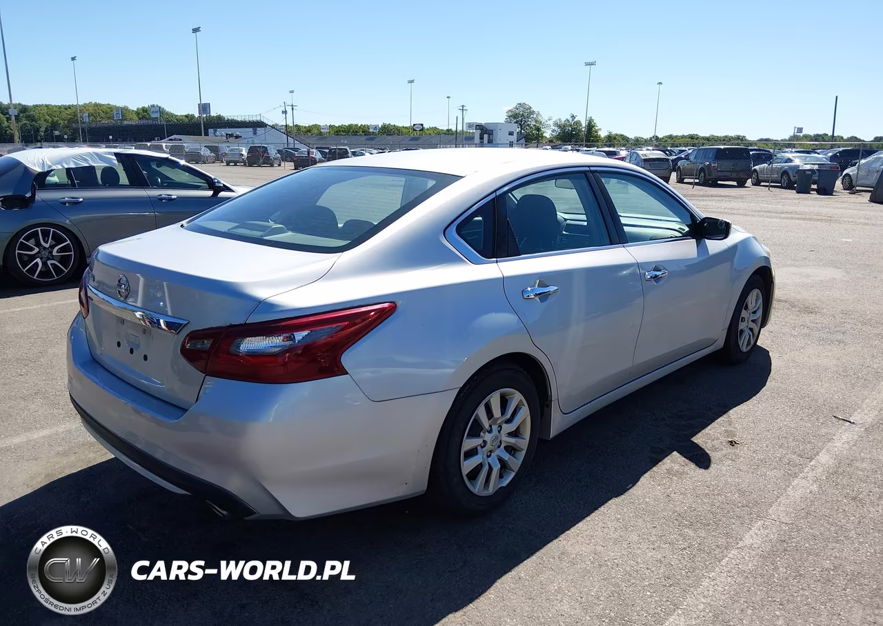 2018 Nissan Altima 2.5 S VIN:1N4AL3AP5JC119399 - 4