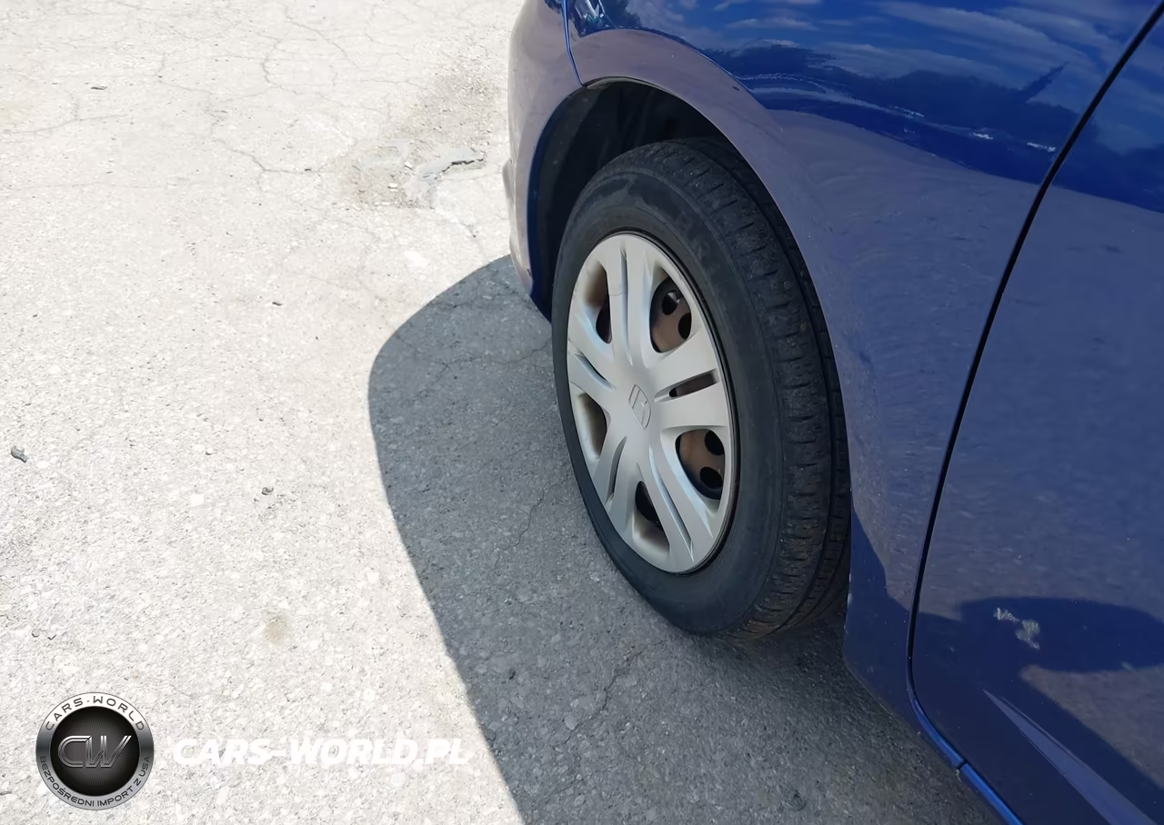 2010 Honda Fit VIN:JHMGE8H2XAS012083 - 12